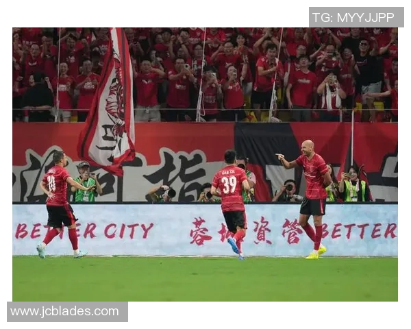 成都足球队荣登足球意识排行榜第四位引发热议