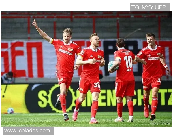 柏林联合客场大胜霍芬海姆，一步之遥冲顶欧冠位置